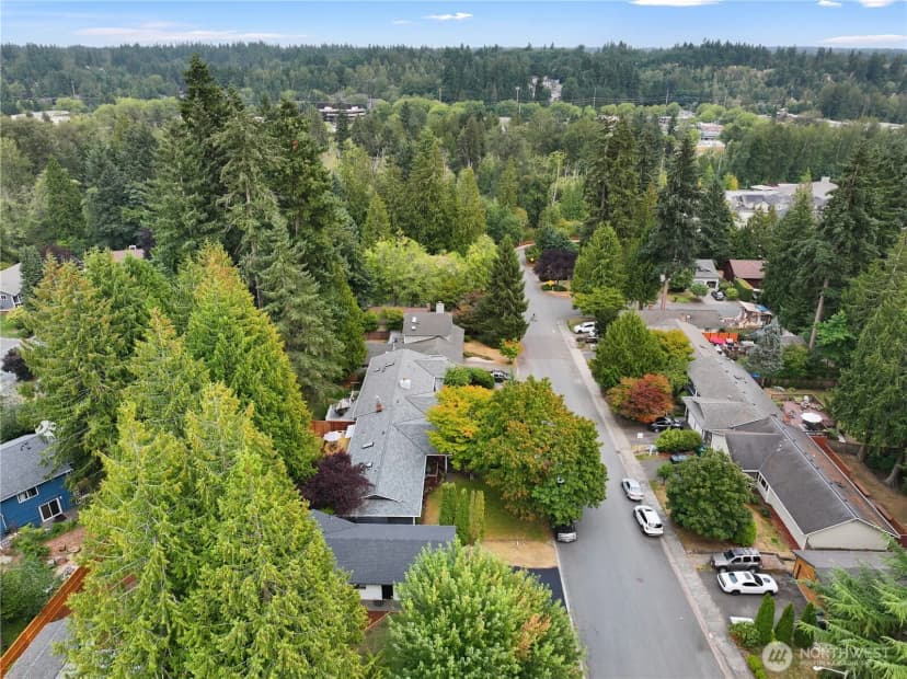 Property photo for 305 161st Place Se, Bothell photo 39