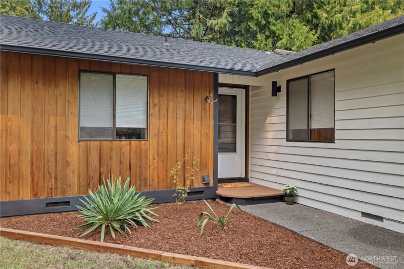 Property photo for 305 161st Place Se, Bothell photo 37