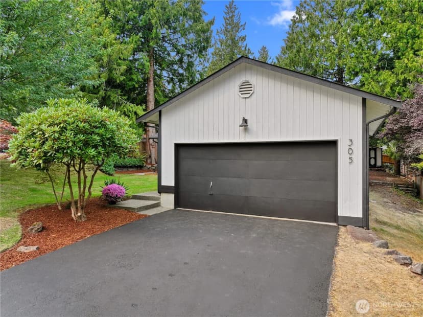 Property photo for 305 161st Place Se, Bothell photo 36
