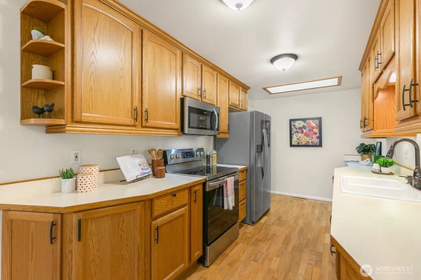 Property photo for 24813 12th Avenue S, Des Moines photo 8