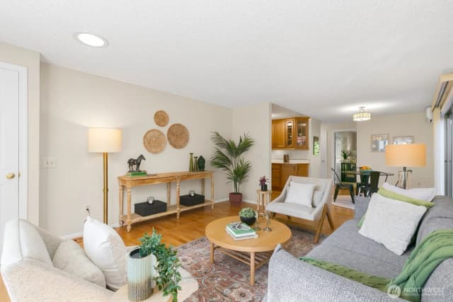 Property photo for 24813 12th Avenue S, Des Moines photo 4