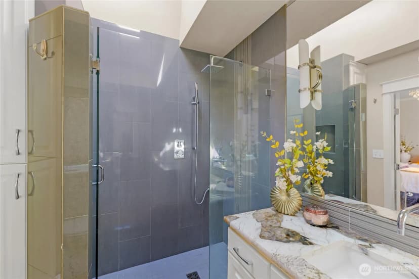 Property photo for 4220 49th Avenue S, Seattle photo 17