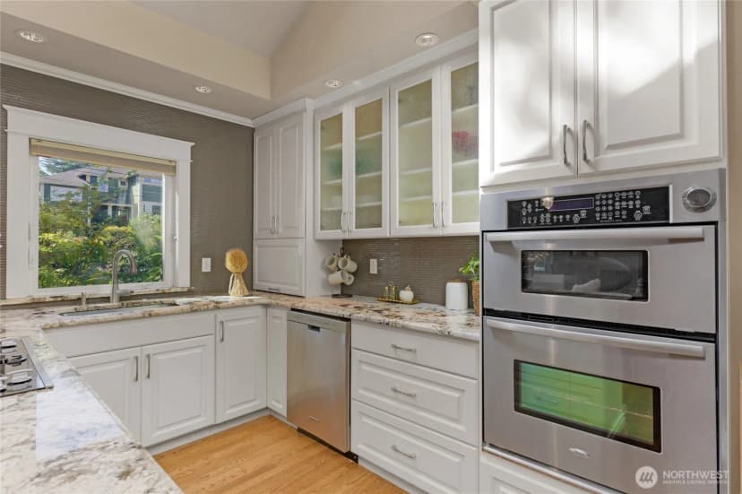 Property photo for 4220 49th Avenue S, Seattle photo 9