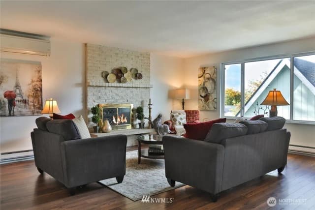 Property photo for 4825 S Graham Street, Seattle photo 4