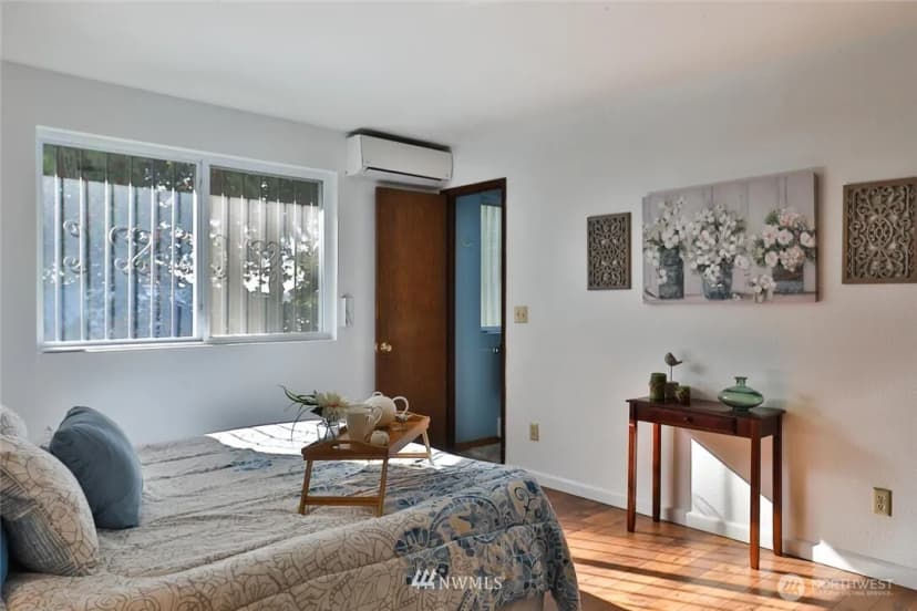 Property photo for 4825 S Graham Street, Seattle photo 15