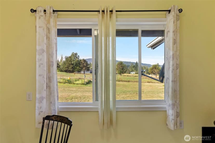 Property photo for 2807 Mt Baker Highway, Bellingham photo 11