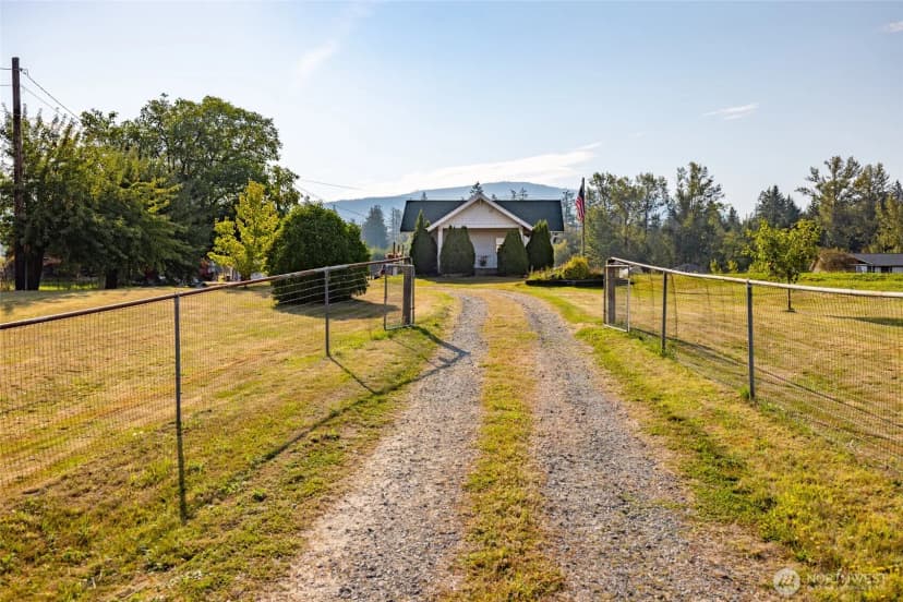 Property photo for 2807 Mt Baker Highway, Bellingham photo 32