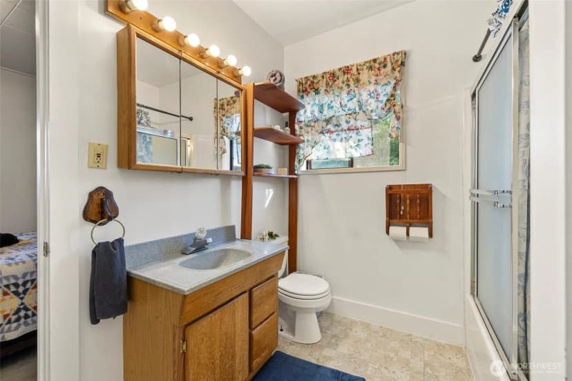 Property photo for 2807 Mt Baker Highway, Bellingham photo 16