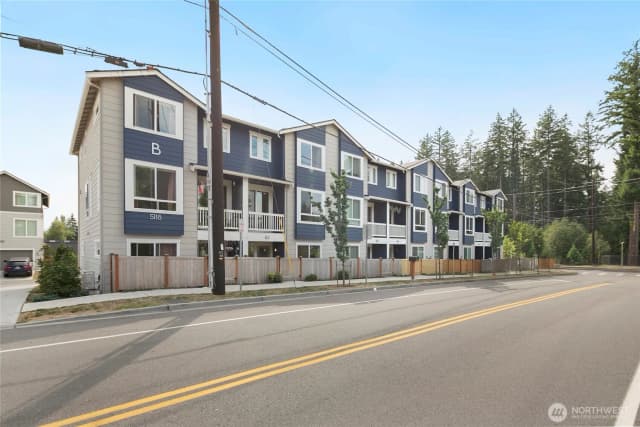 Property photo for 5118 164th Street Sw #b2, Edmonds photo 3