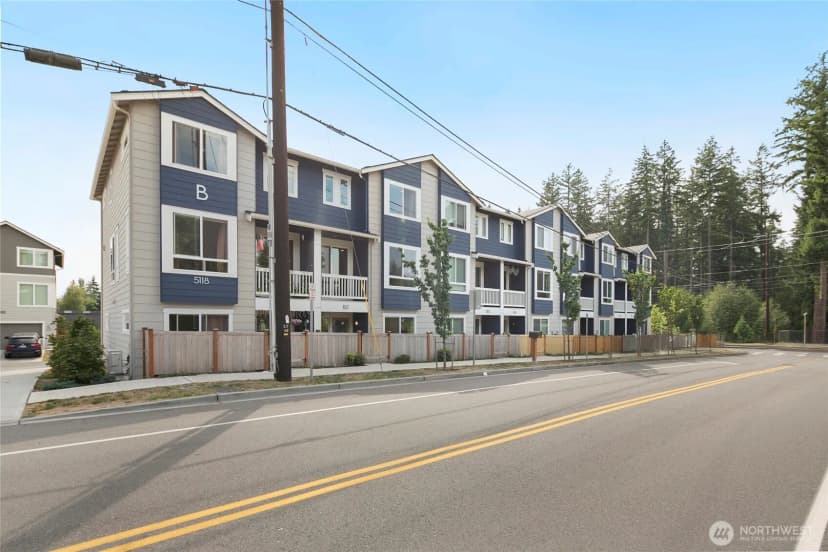 Property photo for 5118 164th Street Sw #b2, Edmonds photo 3