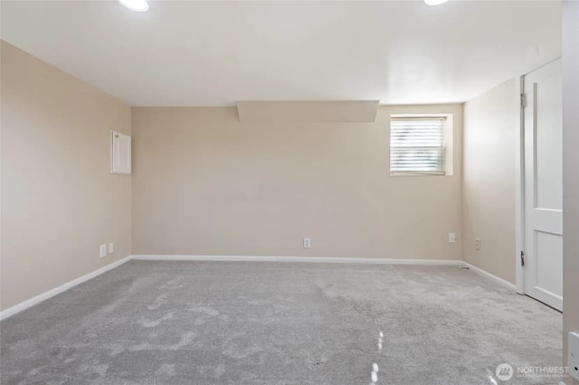Property photo for 18949 Forest Park Drive Ne, Lake Forest Park photo 13