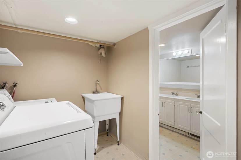 Property photo for 18949 Forest Park Drive Ne, Lake Forest Park photo 15