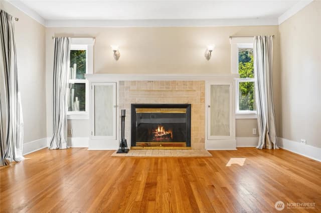 Property photo for 18949 Forest Park Drive Ne, Lake Forest Park photo 4