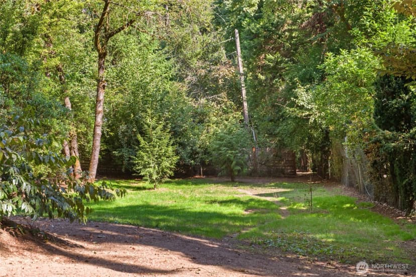 Property photo for 18949 Forest Park Drive Ne, Lake Forest Park photo 24