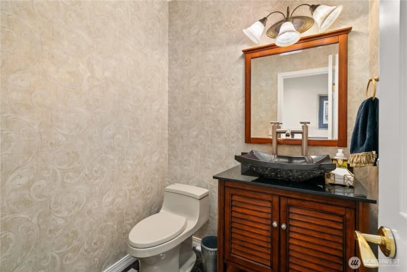 Property photo for 6410 84th Avenue Ct W, University Place photo 16