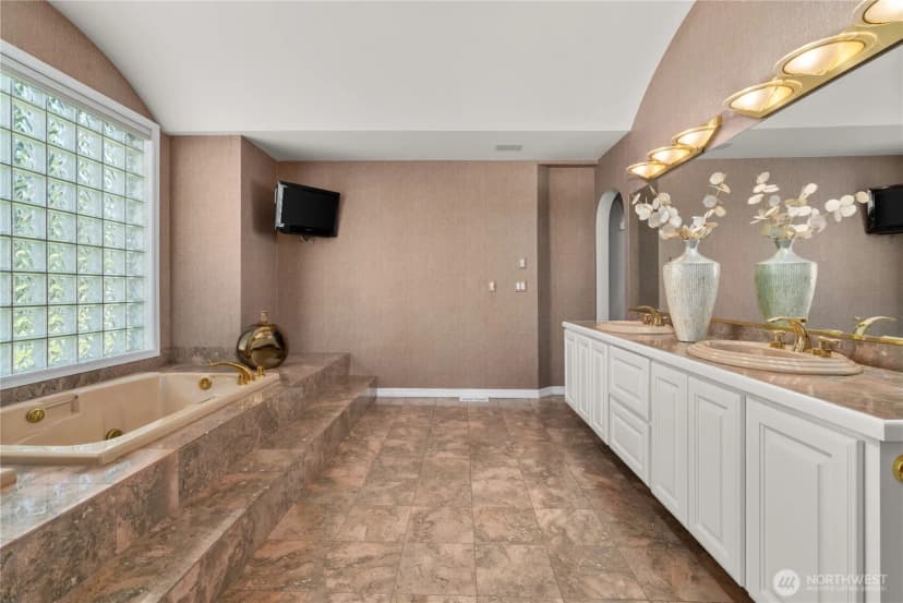 Property photo for 6410 84th Avenue Ct W, University Place photo 21