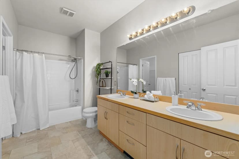 Property photo for 573 241st Lane Se ##4, Sammamish photo 17