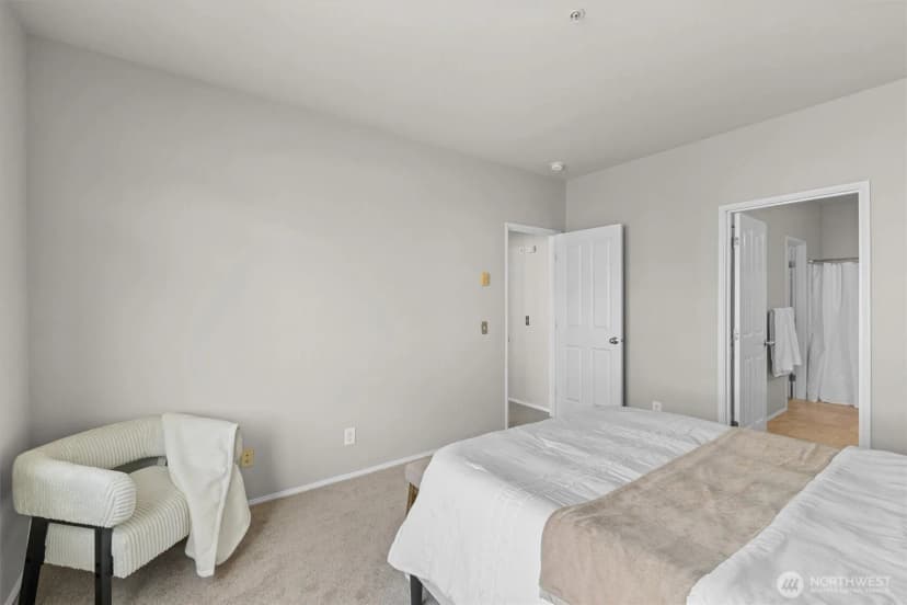 Property photo for 573 241st Lane Se ##4, Sammamish photo 16