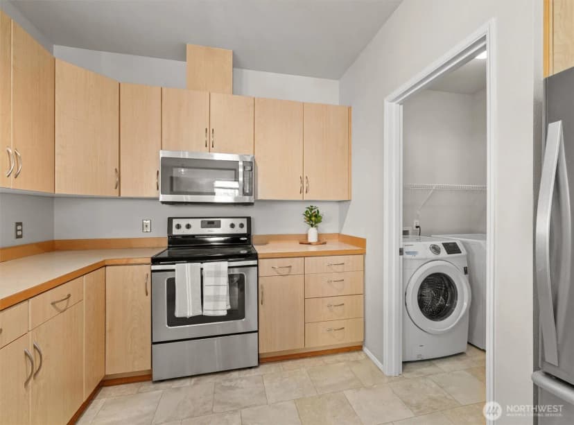 Property photo for 573 241st Lane Se ##4, Sammamish photo 13