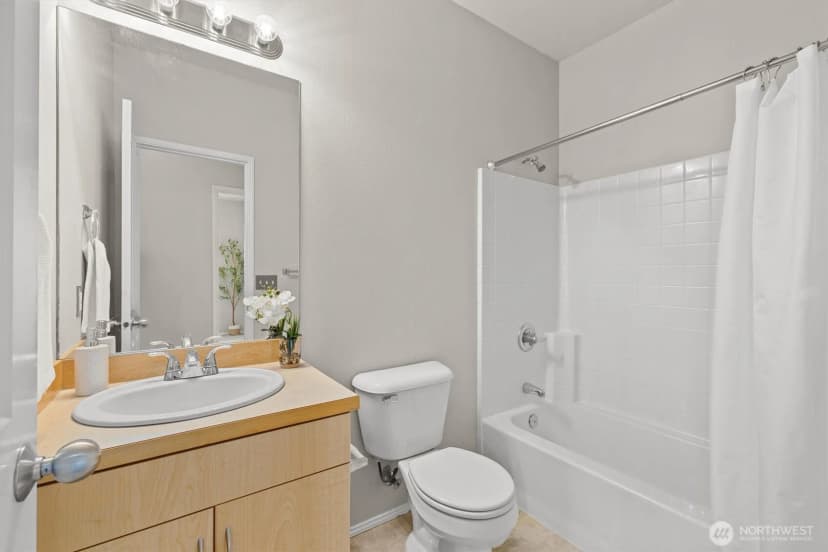 Property photo for 573 241st Lane Se ##4, Sammamish photo 20