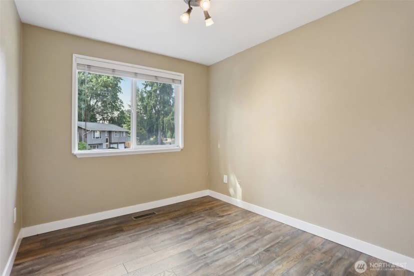 Property photo for 9726 Ne 128th Street, Kirkland photo 15