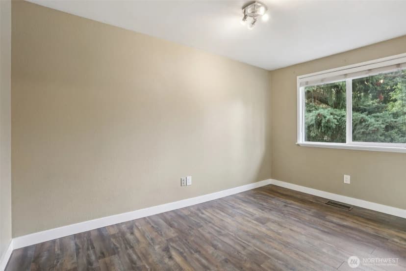 Property photo for 9726 Ne 128th Street, Kirkland photo 17