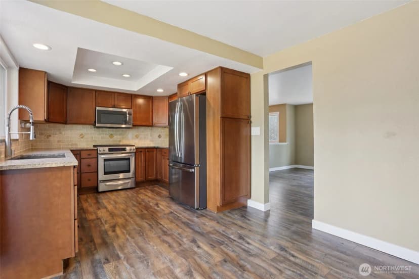 Property photo for 9726 Ne 128th Street, Kirkland photo 10