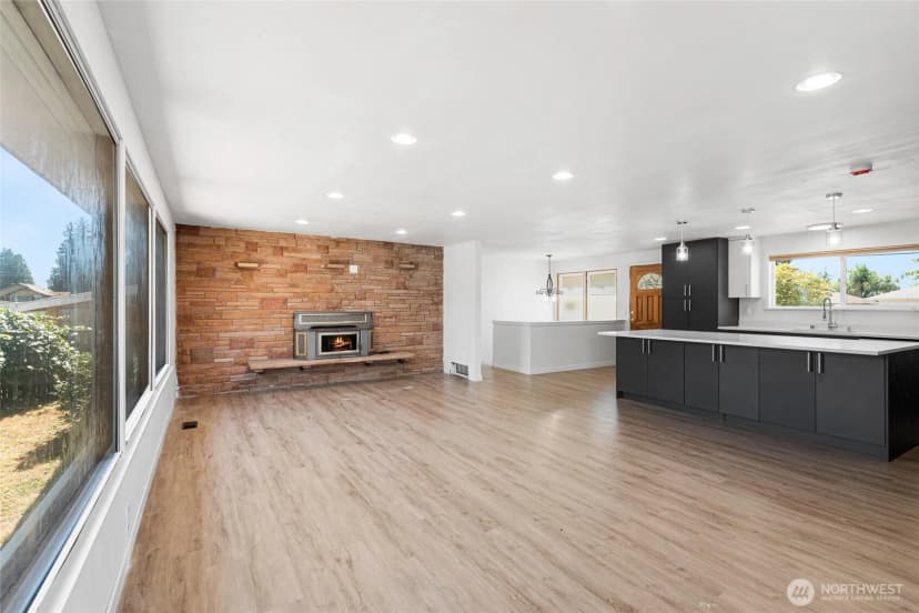 Property photo for 10420 59th Avenue S, Seattle photo 10