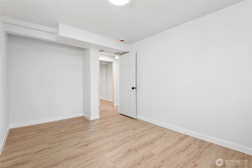 Property photo for 10420 59th Avenue S, Seattle photo 29