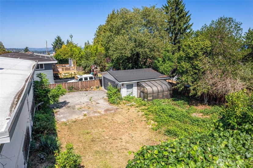 Property photo for 10420 59th Avenue S, Seattle photo 35
