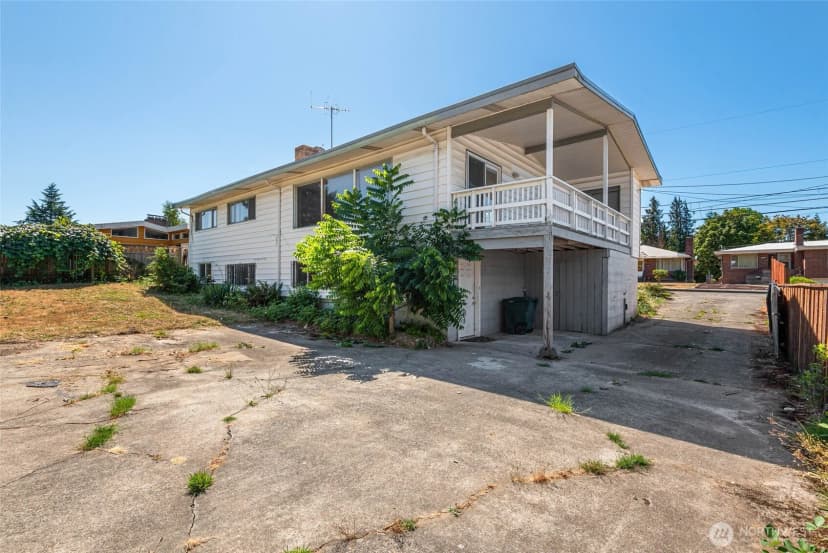 Property photo for 10420 59th Avenue S, Seattle photo 36