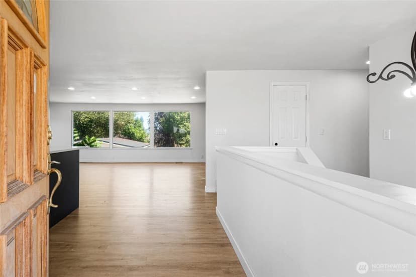 Property photo for 10420 59th Avenue S, Seattle photo 3