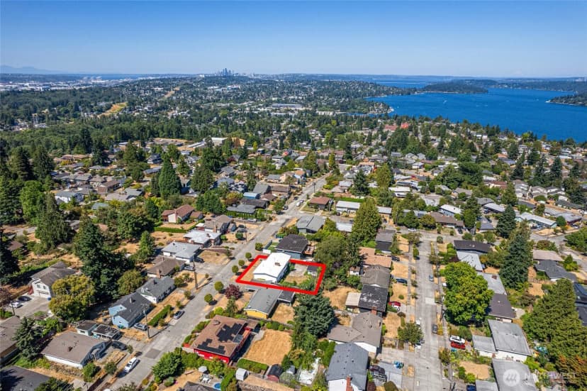 Property photo for 10420 59th Avenue S, Seattle photo 39