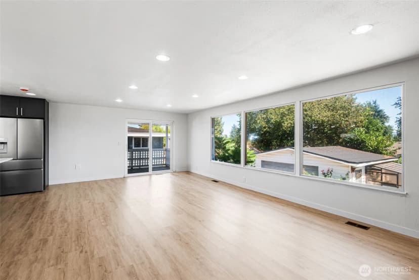 Property photo for 10420 59th Avenue S, Seattle photo 11