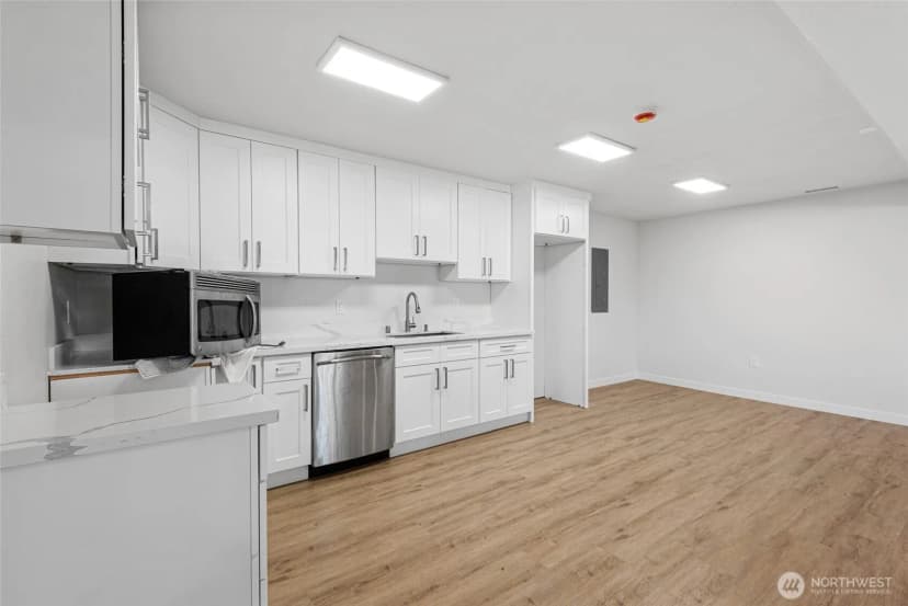 Property photo for 10420 59th Avenue S, Seattle photo 24