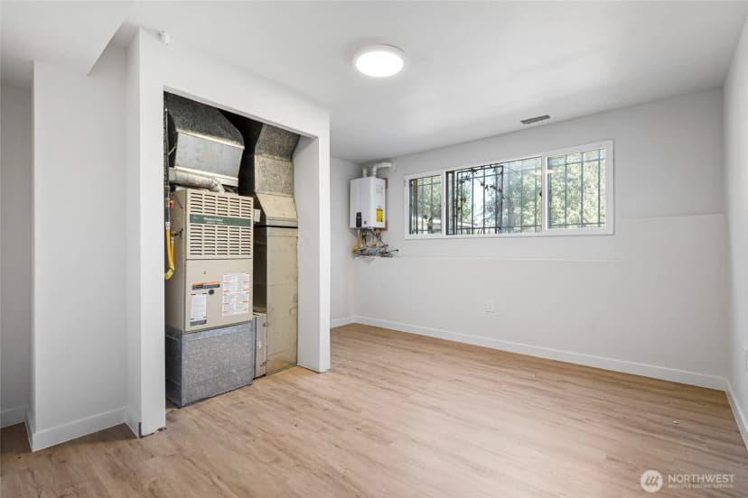 Property photo for 10420 59th Avenue S, Seattle photo 28