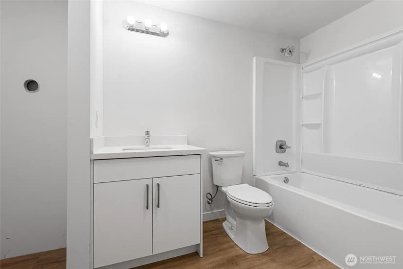 Property photo for 10420 59th Avenue S, Seattle photo 15