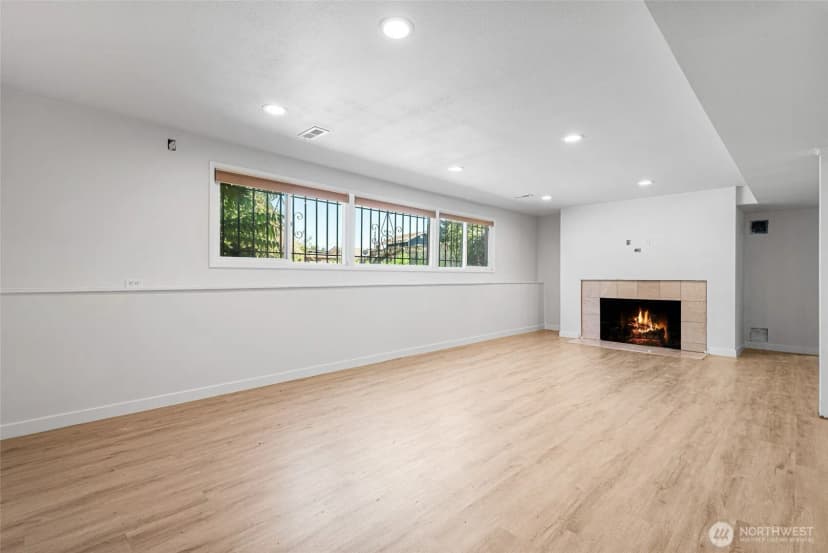 Property photo for 10420 59th Avenue S, Seattle photo 22