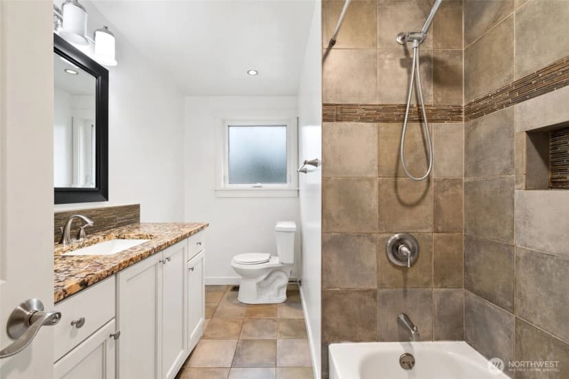 Property photo for 9526 234th Street Sw, Edmonds photo 12
