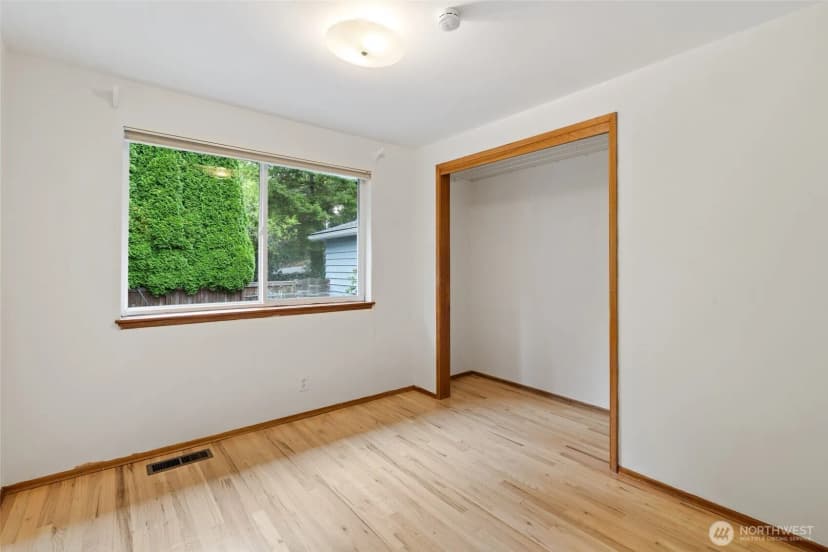Property photo for 9526 234th Street Sw, Edmonds photo 10