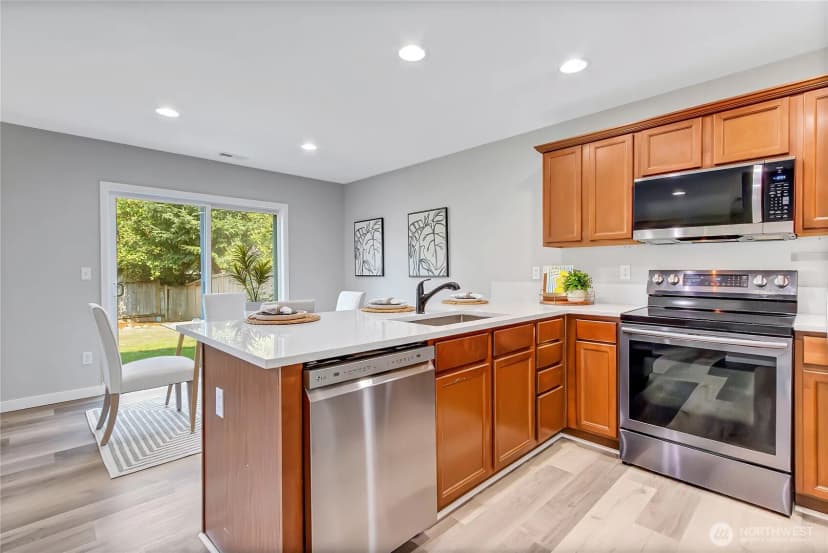 Property photo for 24052 Se 262nd Street, Maple Valley photo 9