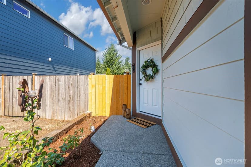 Property photo for 24052 Se 262nd Street, Maple Valley photo 3