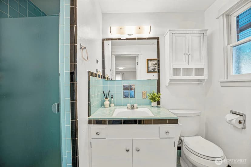 Property photo for 1741 N Jackson Avenue, Tacoma photo 17