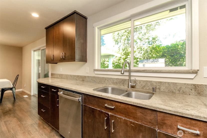 Property photo for 10009 120th Street Sw, Lakewood photo 10