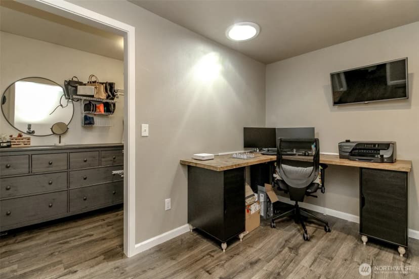Property photo for 10009 120th Street Sw, Lakewood photo 15