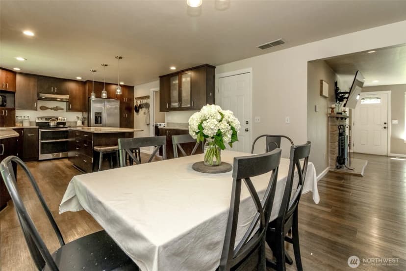 Property photo for 10009 120th Street Sw, Lakewood photo 8