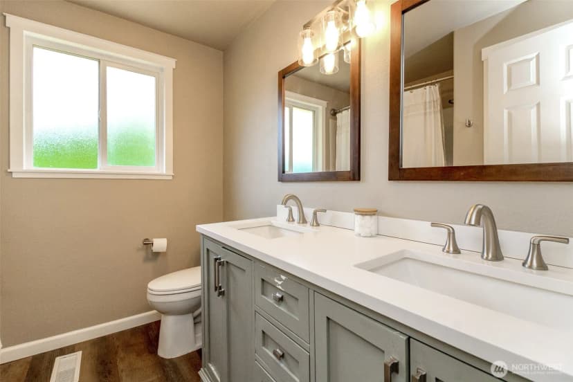 Property photo for 10009 120th Street Sw, Lakewood photo 21