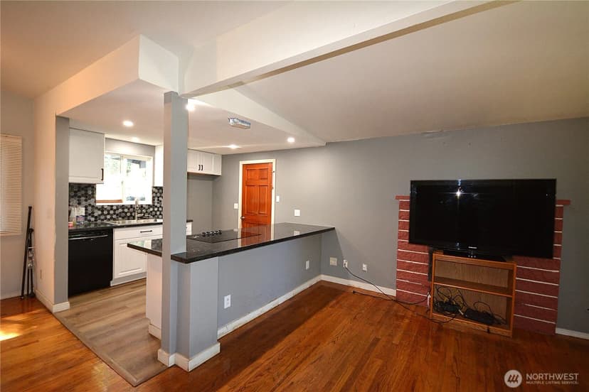 Property photo for 30208 4th Place Sw, Federal Way photo 8