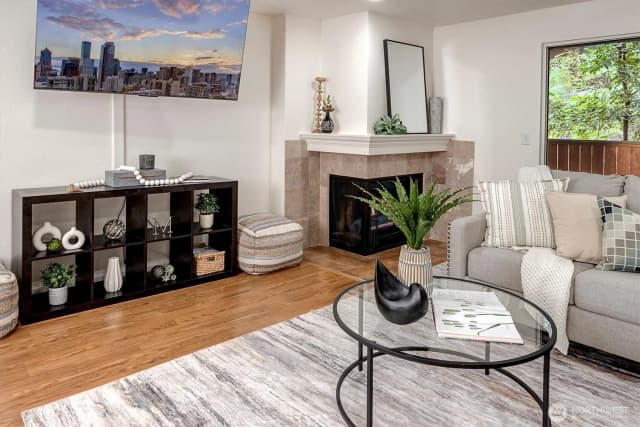 Property photo for 1732 157th Avenue Ne #b104, Bellevue photo 2