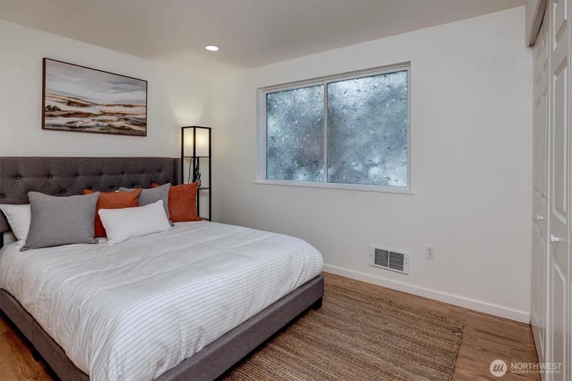 Property photo for 1732 157th Avenue Ne #b104, Bellevue photo 7